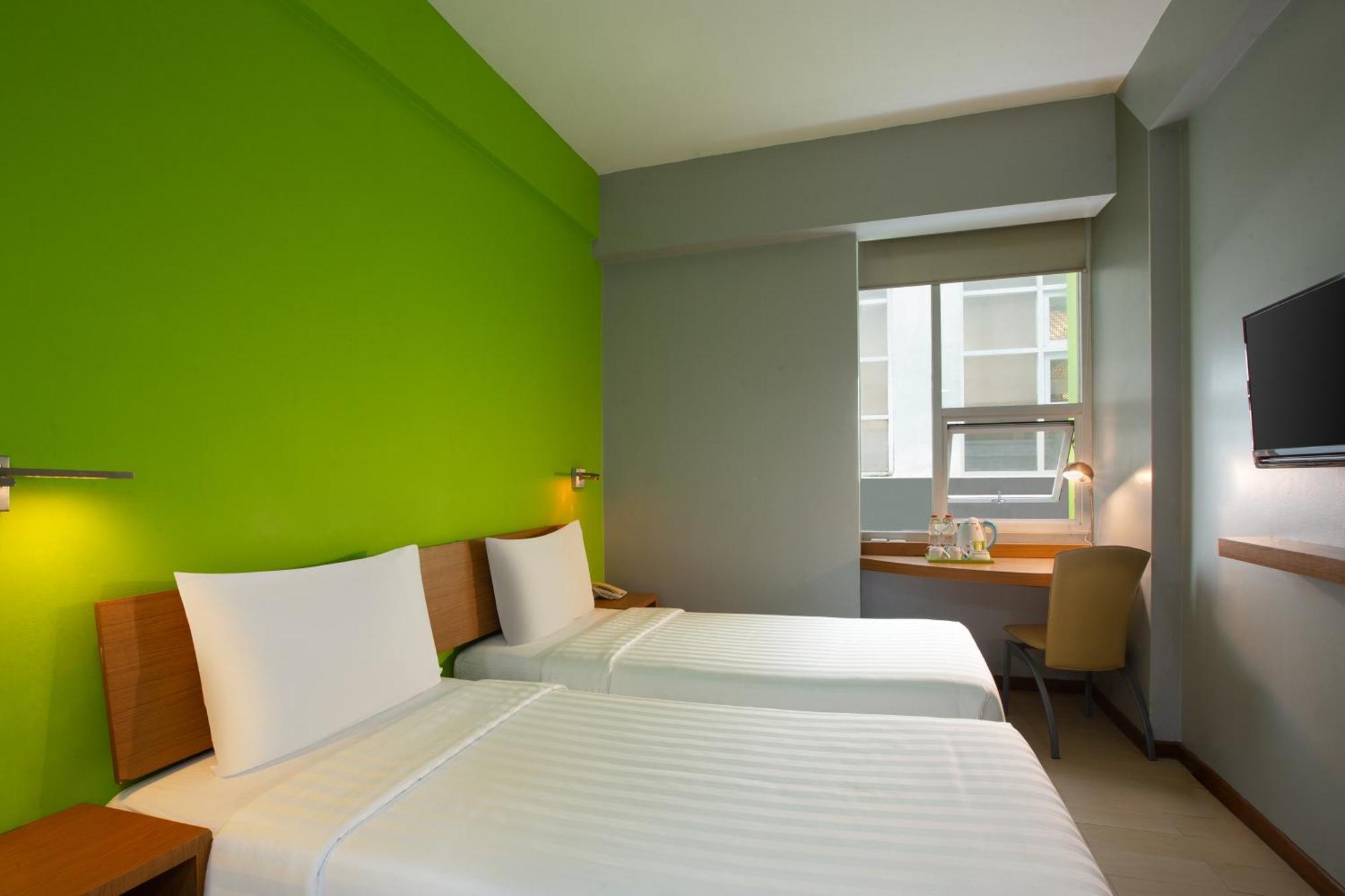 Whiz Hotel Malioboro Yogyakarta Extérieur photo