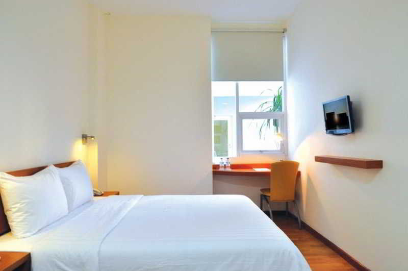 Whiz Hotel Malioboro Yogyakarta Extérieur photo
