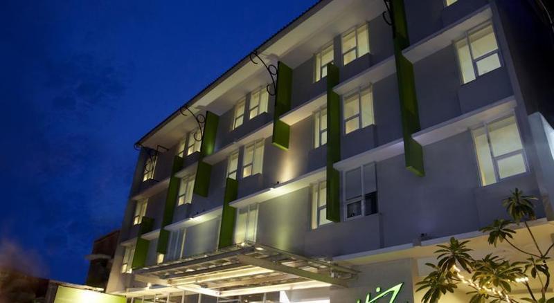 Whiz Hotel Malioboro Yogyakarta Extérieur photo
