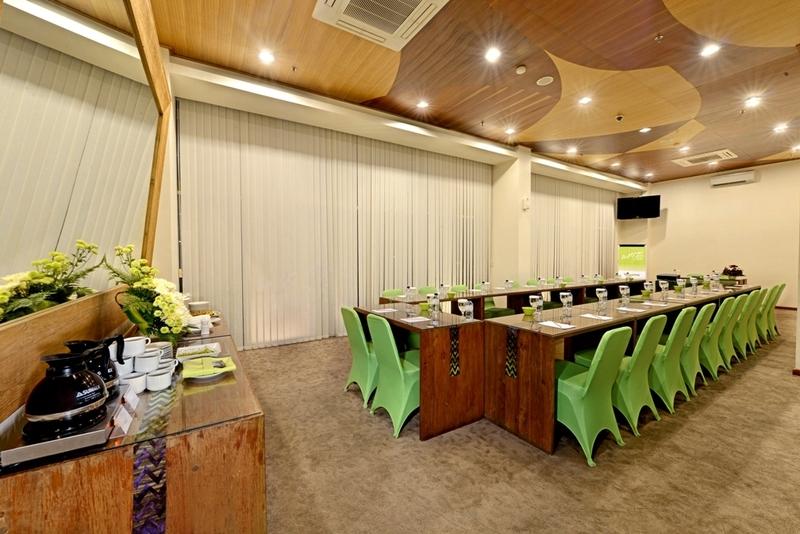 Whiz Hotel Malioboro Yogyakarta Extérieur photo