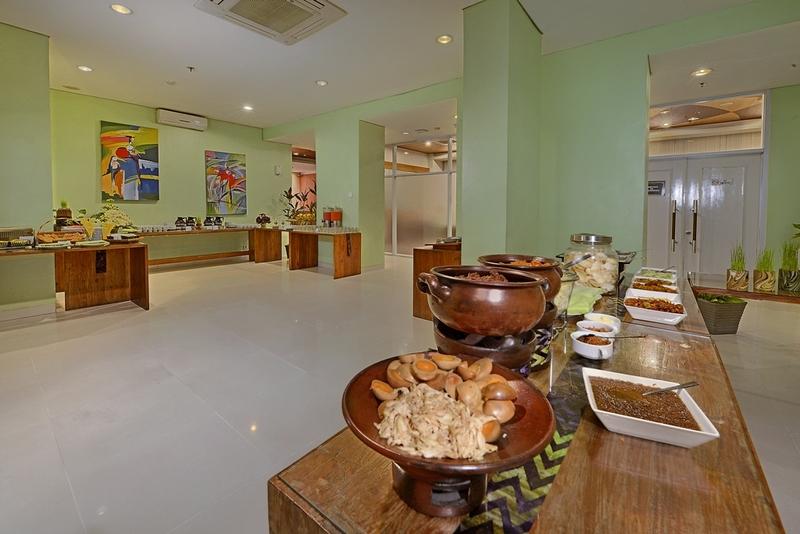 Whiz Hotel Malioboro Yogyakarta Extérieur photo