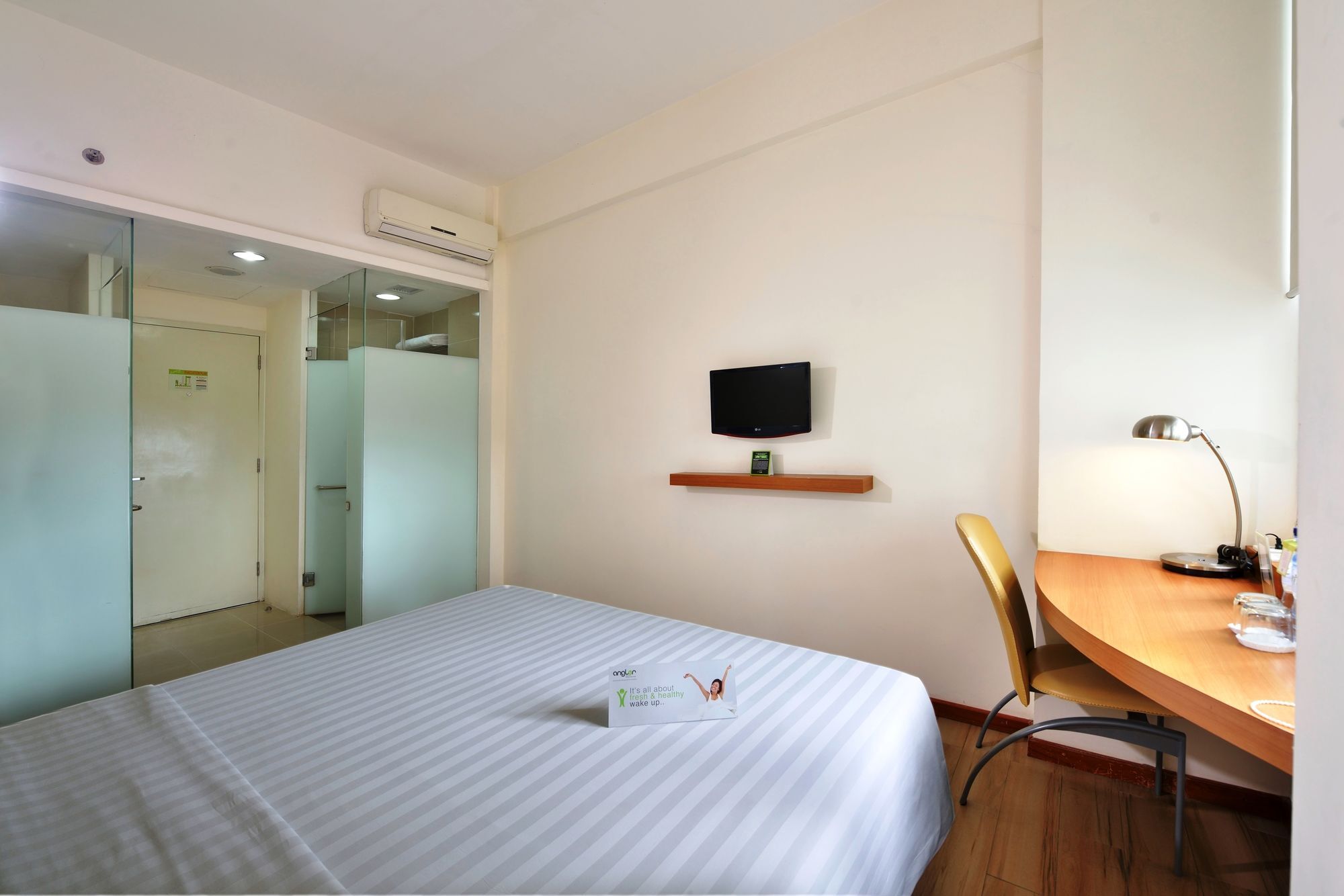 Whiz Hotel Malioboro Yogyakarta Extérieur photo